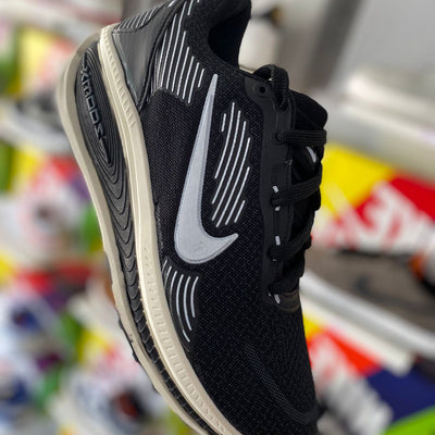 Nike zoom preto c\ branco