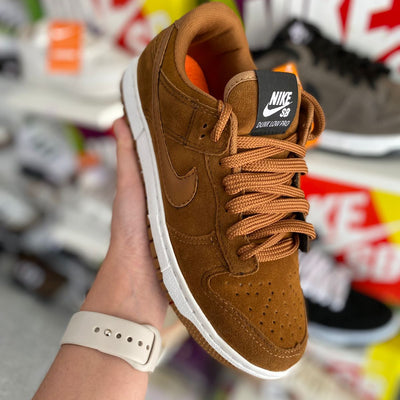 Nike dunk caramelo camurça