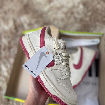 Nike dunk pink