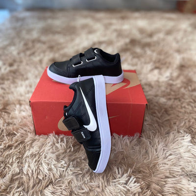 Tênis infantil nike preto branco com velcro