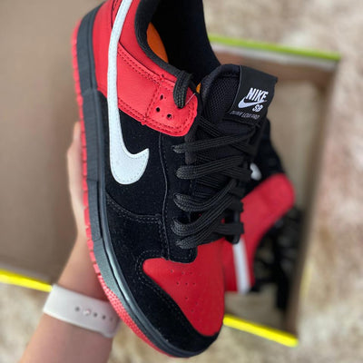 Nike dunk preto vermelho