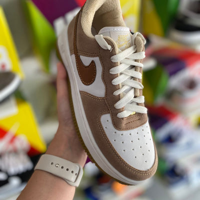 Air force caramelo camurça