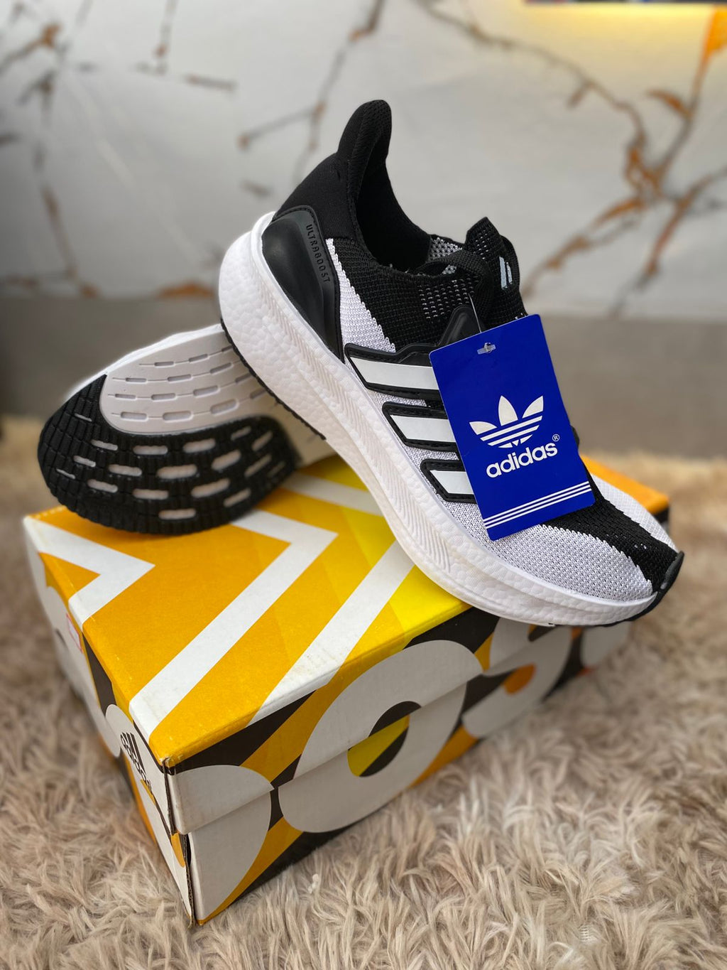 Adidas Ultraboost preto+ branco