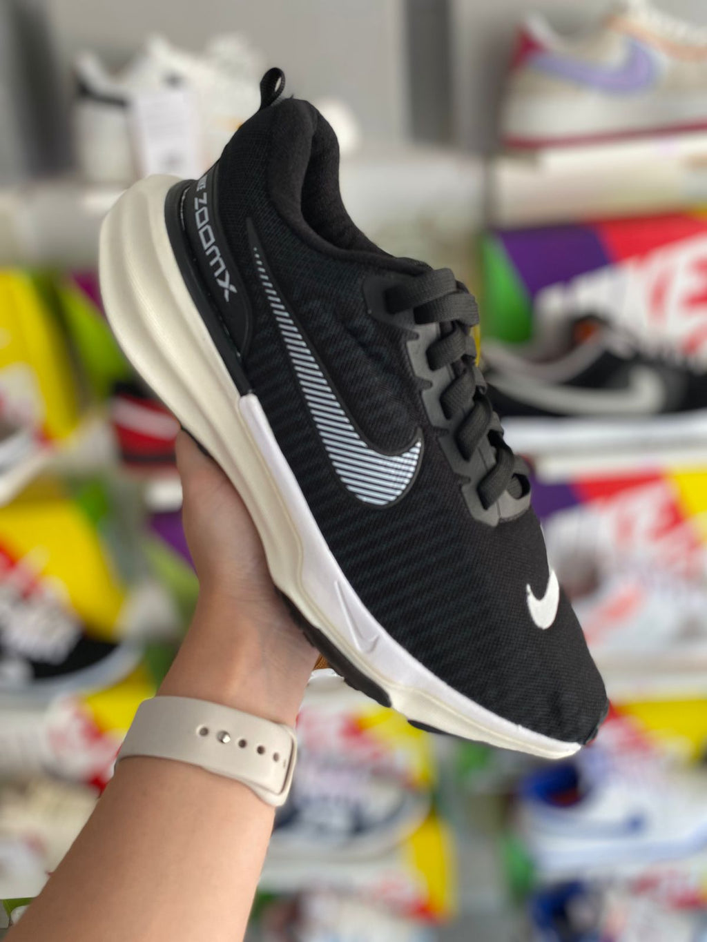 Nike zoomx preto branco