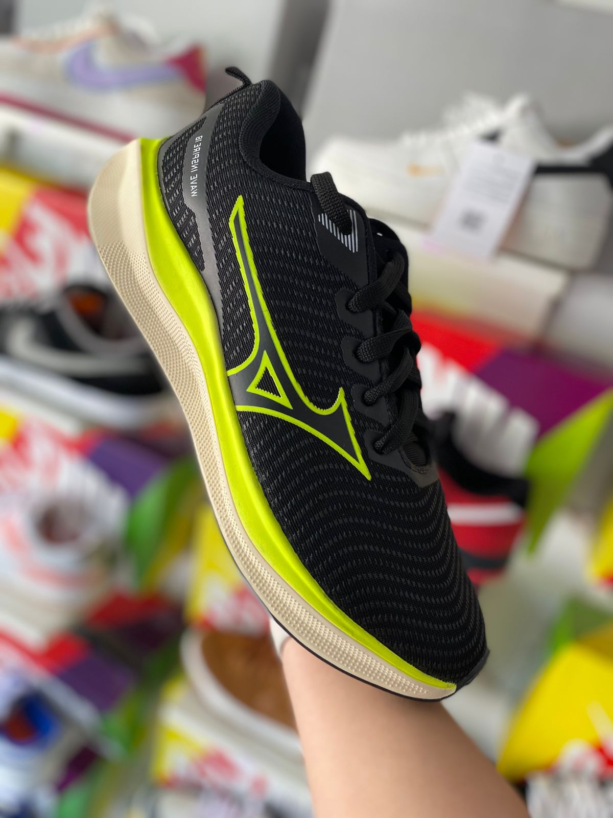 Mizuno fluorescente