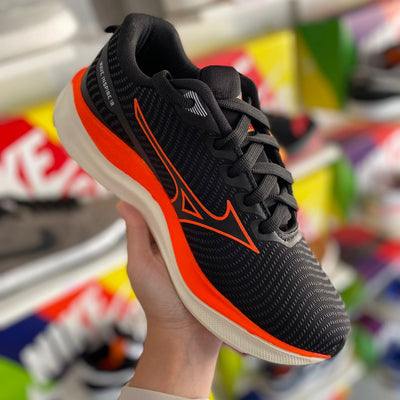 Mizuno preto\ laranja