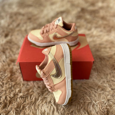 Tenis infantil nike dunk rosa dourado amarelo